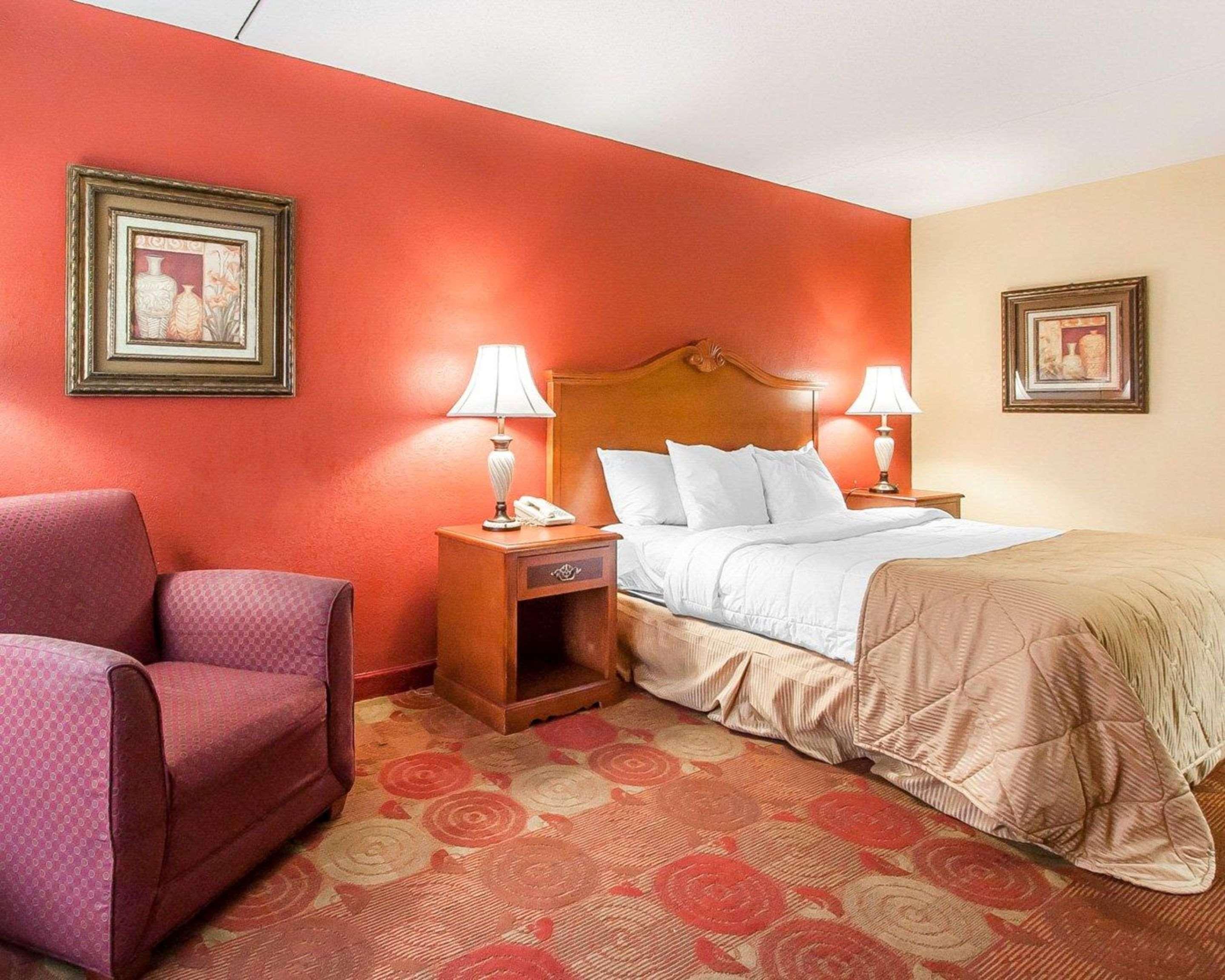 Clarion Inn & Suites University Center Auburn Eksteriør billede